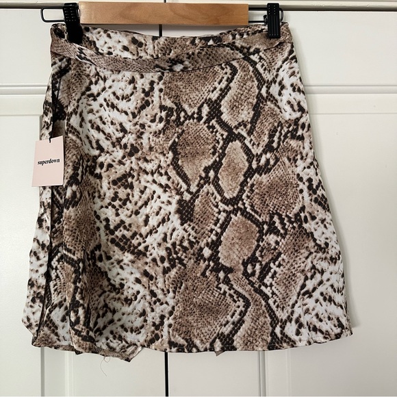 Superdown snake faux wrap mini skirt - Picture 6 of 6